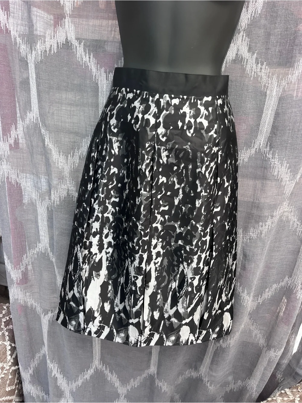 Mario Serrani Black and White Printed A-Line Skirt